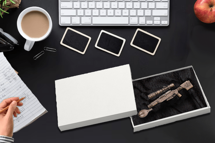 Sins C6 - Moriarty's desktop. Laptop, coffee, notepad with math equations, open gift box with broken love spoon